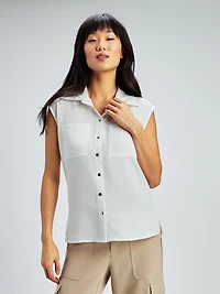 Sleeveless loose blouse with buttons