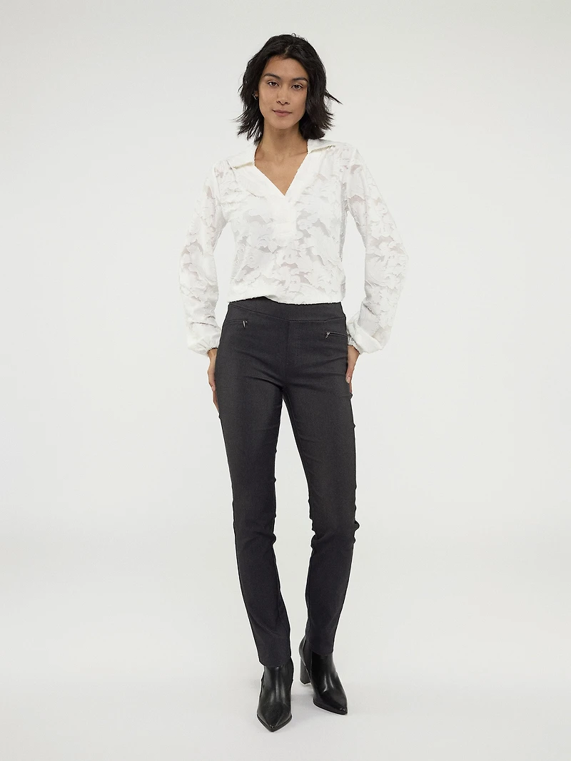 Narrow fitted pull-on pant