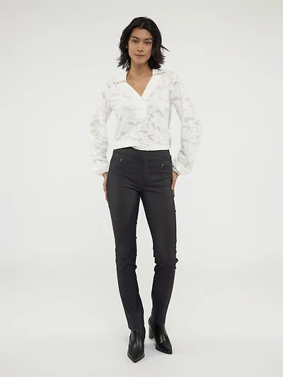 Narrow fitted pull-on pant