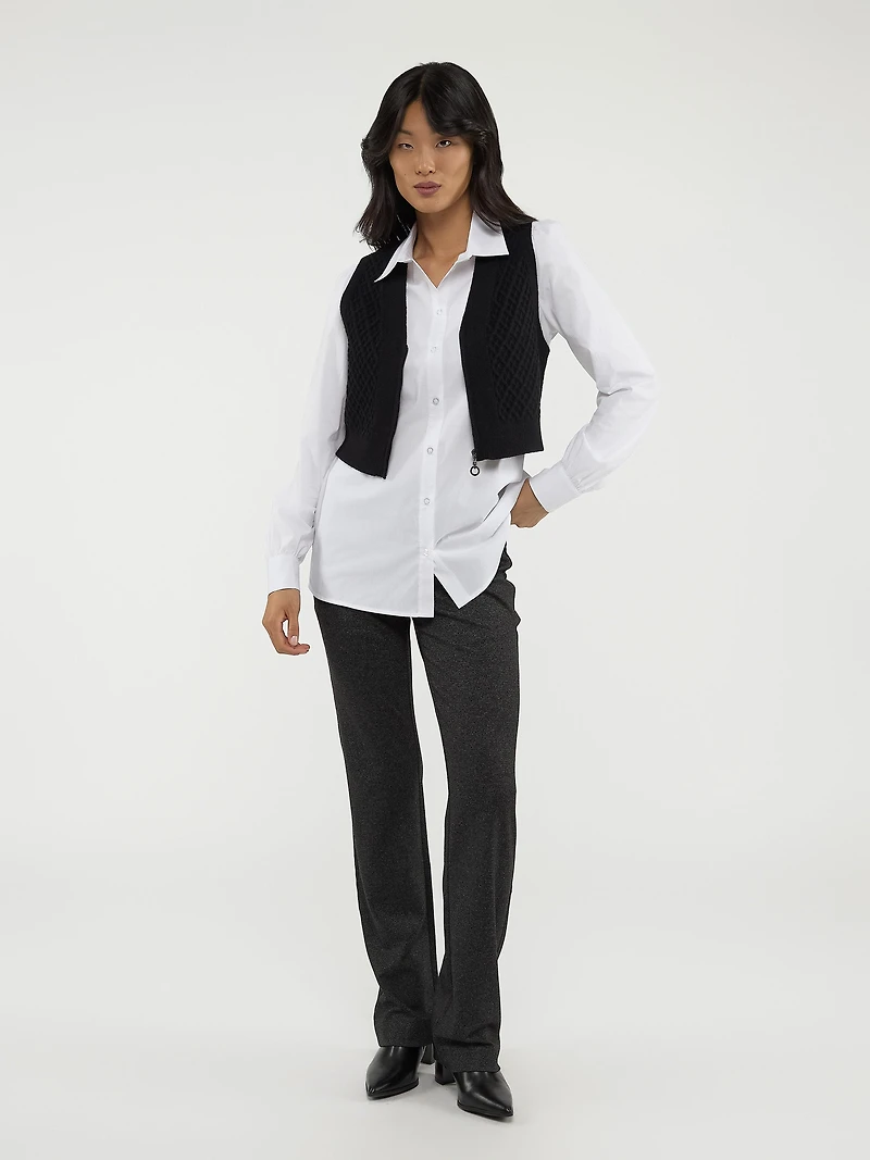 Sleeveless knitted cardigan