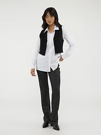 Sleeveless knitted cardigan