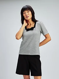 Short-sleeve semi-fitted t-shirt