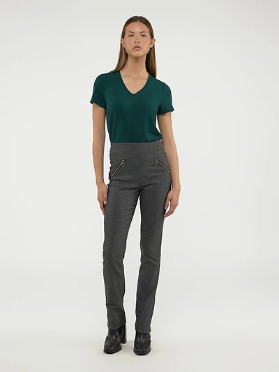 Narrow fitted pull-on pant
