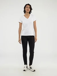 Short-sleeve semi-fitted t-shirt