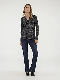 Semi-fitted blouse