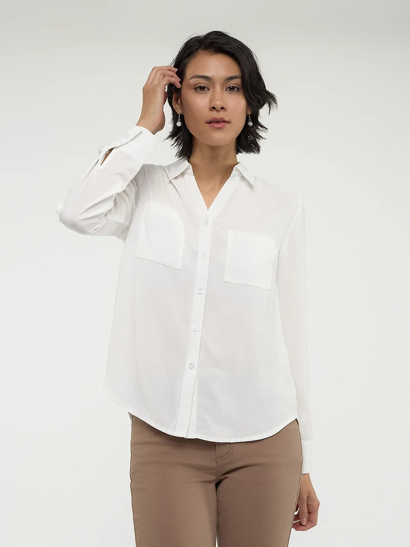 Long-sleeve semi-fitted blouse with buttons