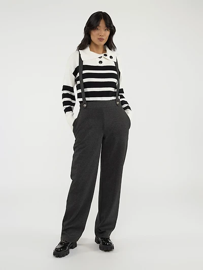 Long-sleeve semi-fitted pullover sweater
