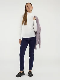 Long-sleeve semi-fitted pullover sweater