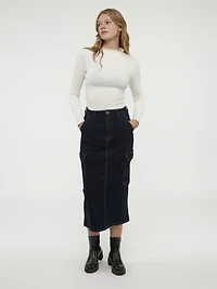 Long-sleeve semi-fitted t-shirt