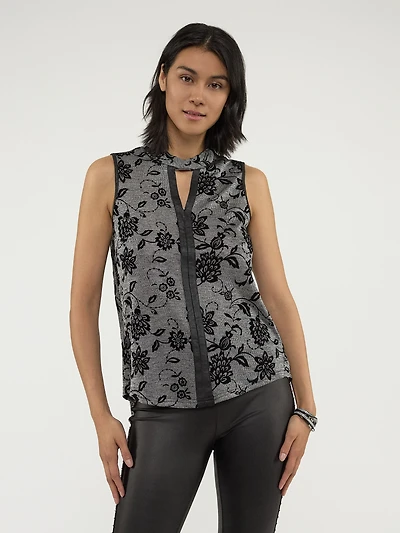 Semi-fitted tank top