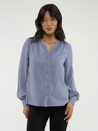 Long-sleeve semi-fitted blouse with buttons