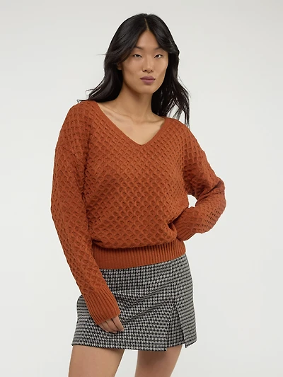 Long-sleeve loose pullover sweater