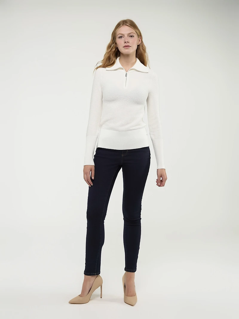 Long-sleeve semi-fitted pullover sweater