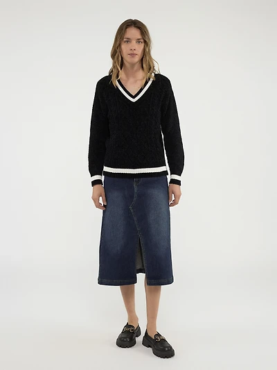 Long-sleeve loose pullover sweater