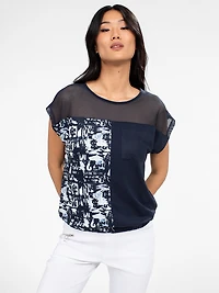 Short-sleeve semi-fitted t-shirt