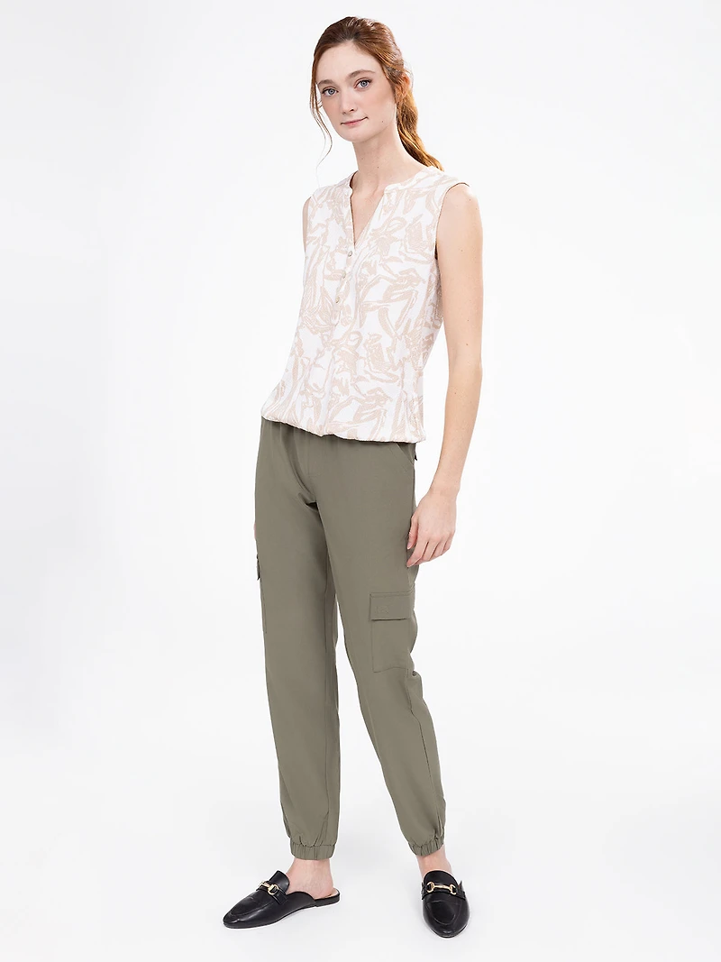 Semi-fitted tank top