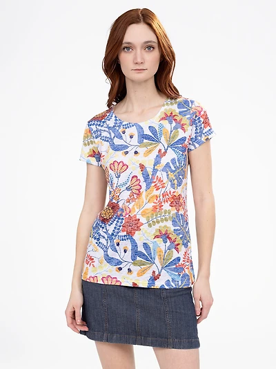 Short-sleeve semi-fitted t-shirt