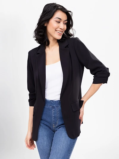 Semi-fitted 3/4 sleeve blazer
