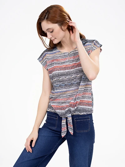 Short-sleeve semi-fitted t-shirt