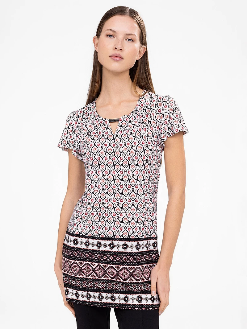 Short-sleeve semi-fitted tunic