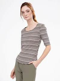 3/4-sleeve semi-fitted t-shirt