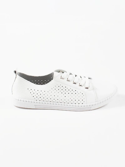Flat shoes