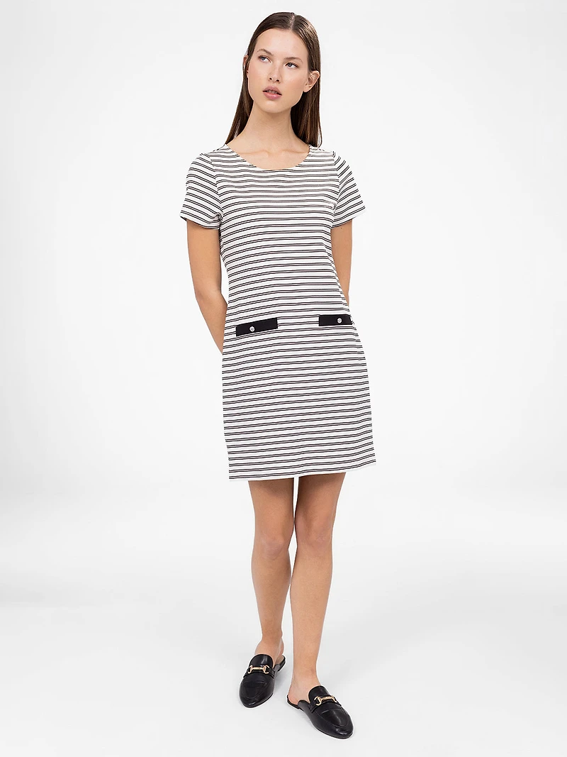 Robe courte droite en tricot