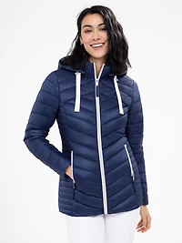 Short semi-fitted coat