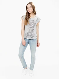 Short-sleeve semi-fitted t-shirt