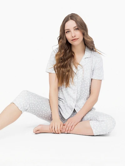 Semi-fitted pyjama top