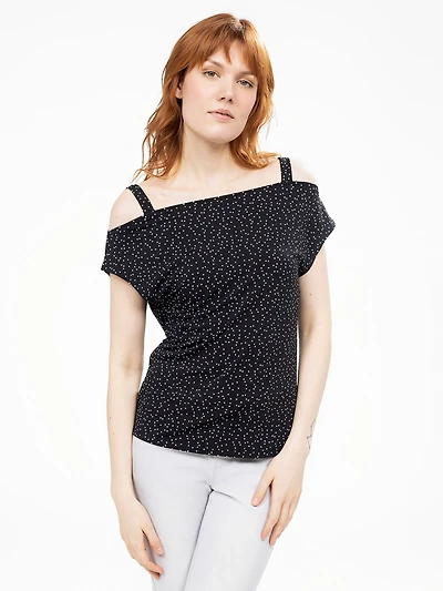 Short-sleeve semi-fitted t-shirt