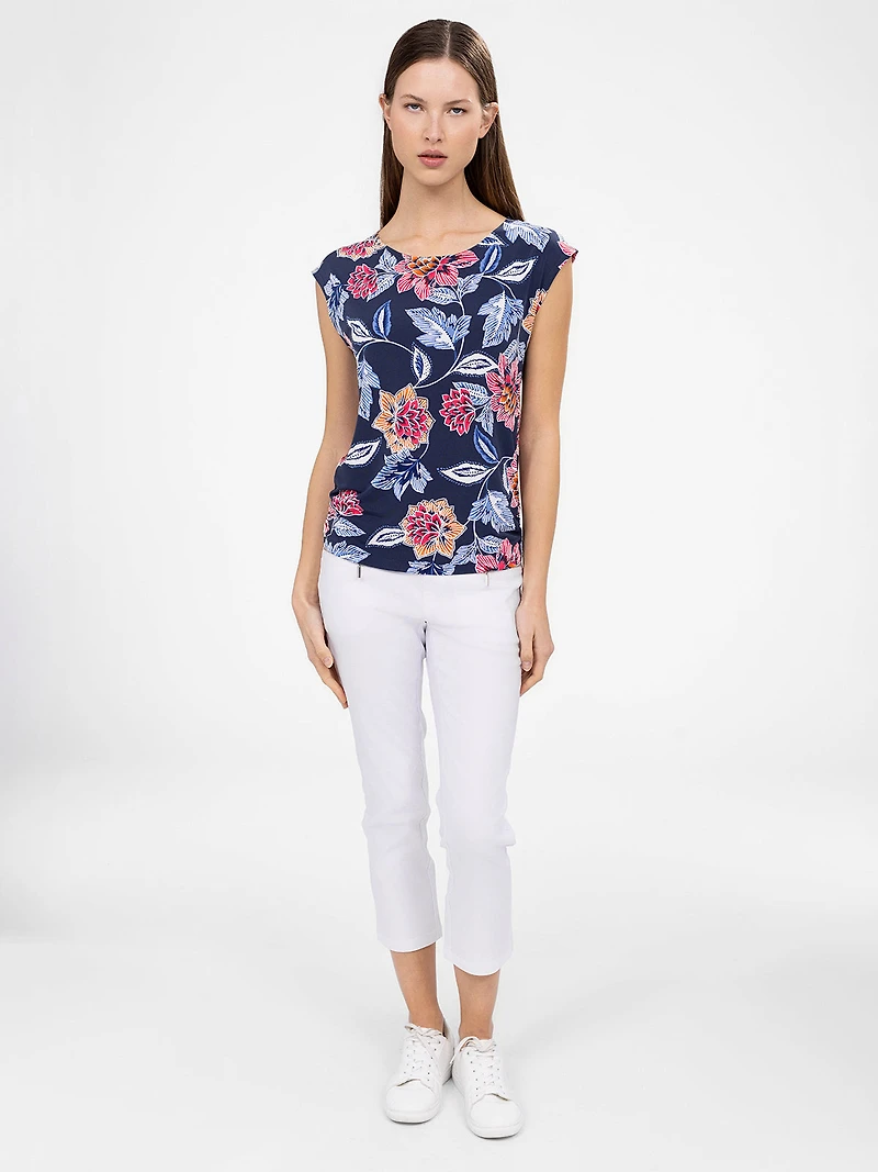 Short-sleeve semi-fitted t-shirt