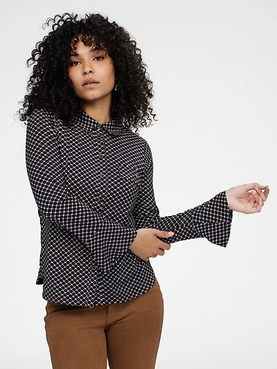 Blouse semi-ajustée à manches longues avec boutons