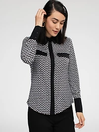 Blouse semi-ajustée à manches longues avec boutons
