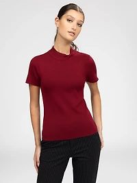 Sleeveless fitted pullover sweater