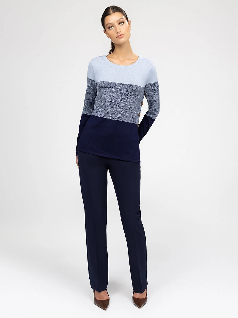 Long-sleeve semi-fitted pullover sweater