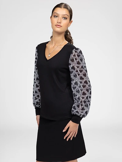 Long-sleeve semi-fitted t-shirt