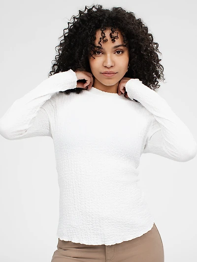 Long-sleeves fitted t-shirt