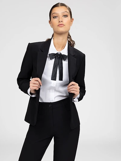 Semi-fitted long sleeve jacket