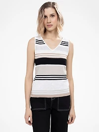 Semi-fitted sleeveless tank sweater