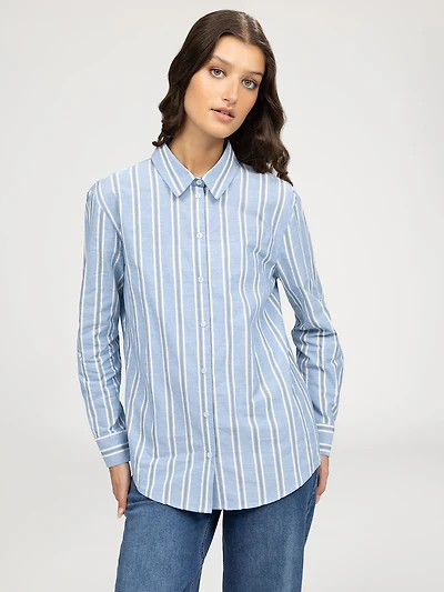 Long-sleeve semi-fitted blouse with buttons