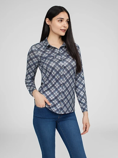 Long-sleeve semi-fitted blouse with buttons