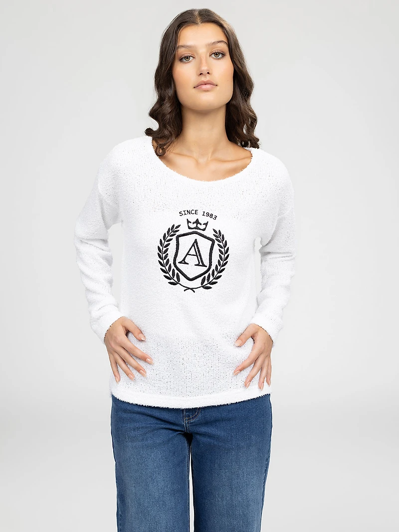 Long-sleeve semi-fitted t-shirt