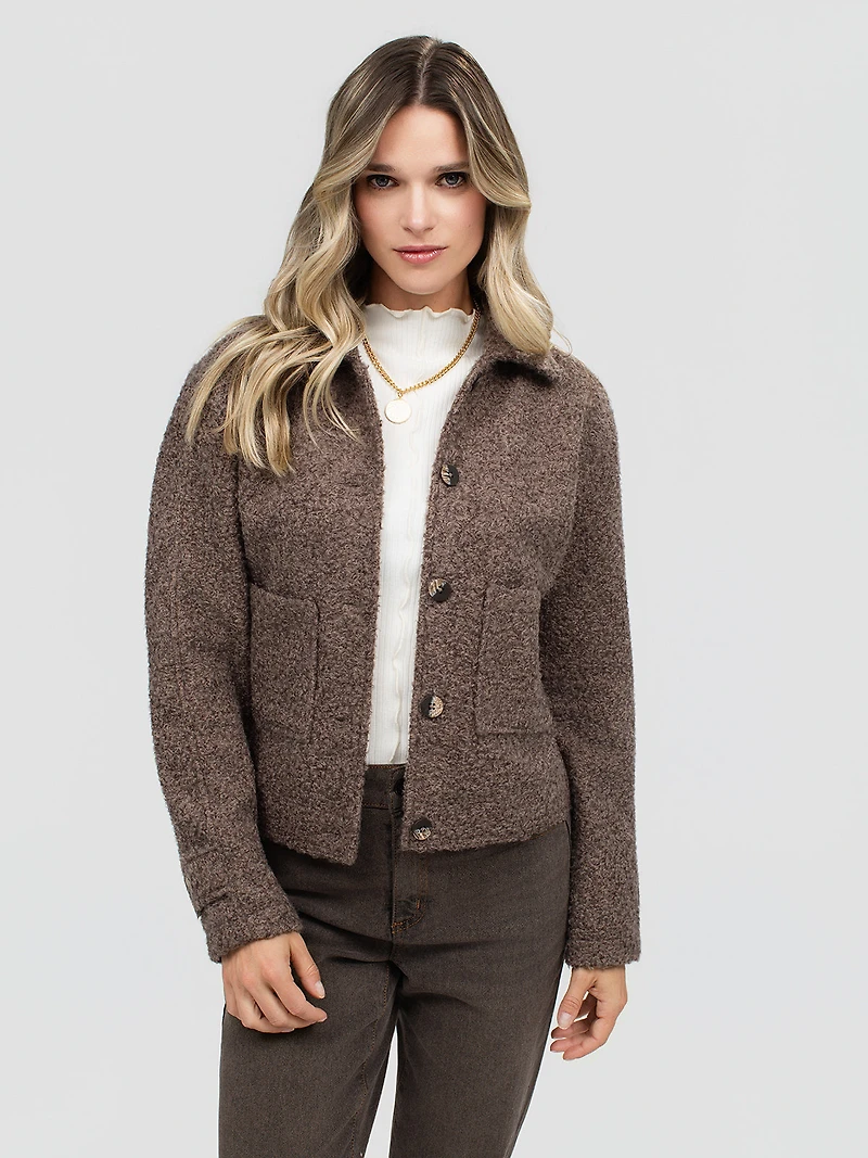 Long-sleeve knit semi-fitted vest