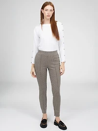 Skinny fitted pull-on pant