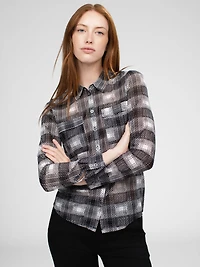 Long-sleeve semi-fitted blouse with buttons