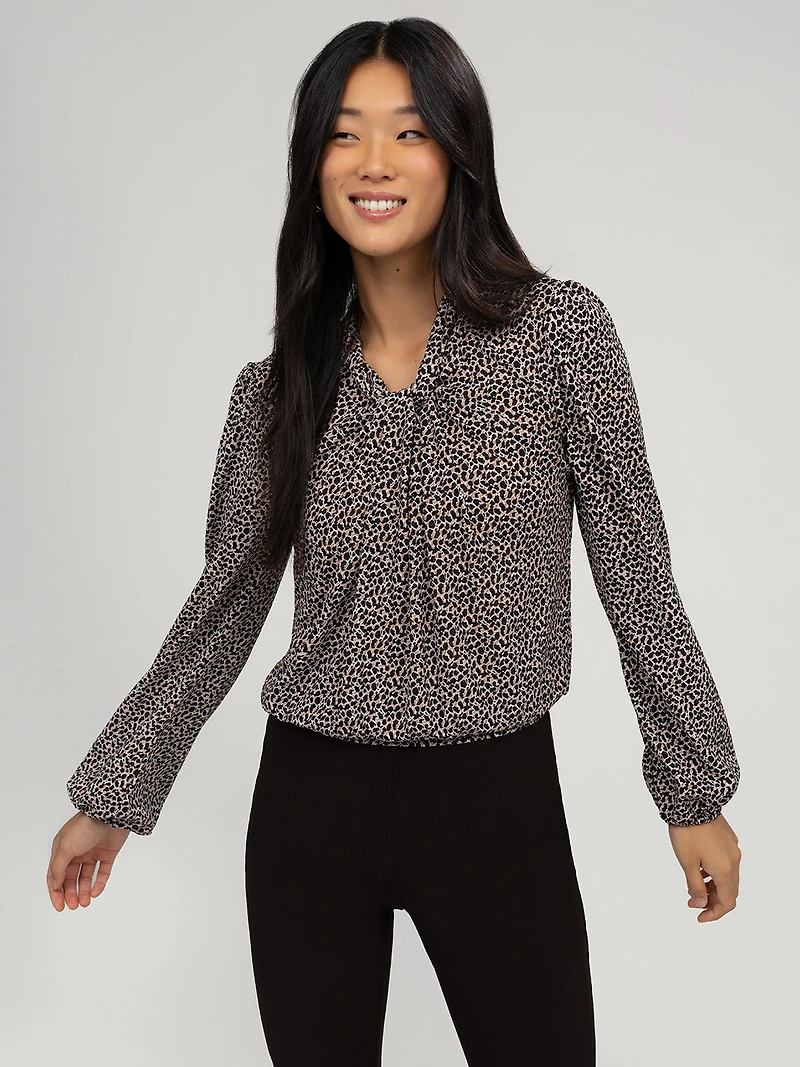 Long-sleeve semi-fitted t-shirt