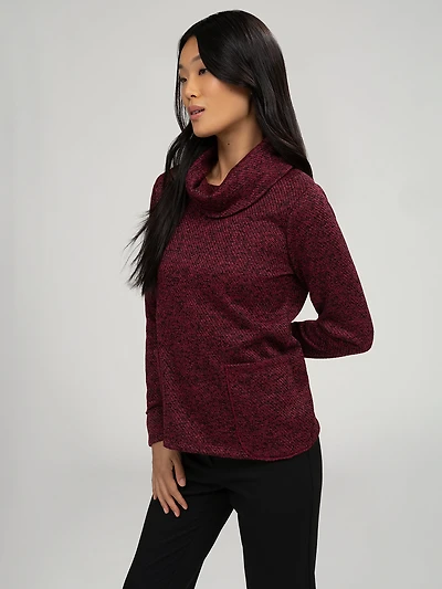 Long-sleeve semi-fitted t-shirt
