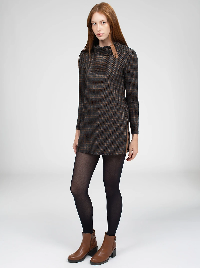 Long-sleevesemi-fitted knit tunic