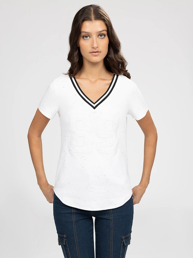 Short-sleeve semi-fitted t-shirt